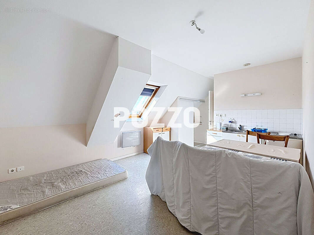 Commerce à GOUVILLE-SUR-MER