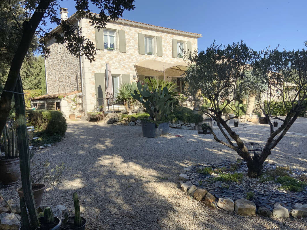 Maison à UZES