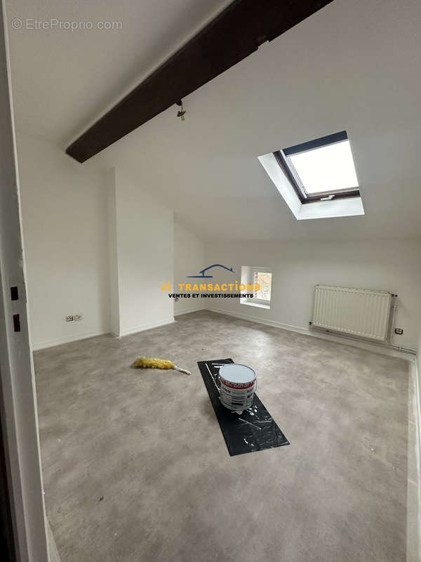 Appartement à LE CHAMBON-FEUGEROLLES