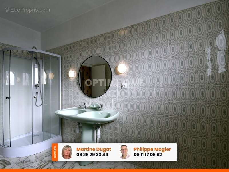 Maison à CREUZIER-LE-VIEUX