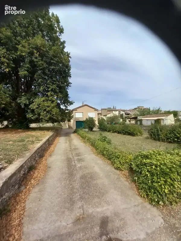 Maison individuelle avec grand jardin et grand garage. - photo 16