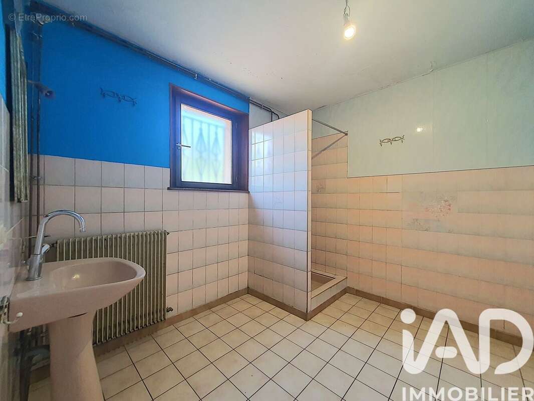 Maison 184 m² à Conflans-Sur-Lanterne  - photo 8