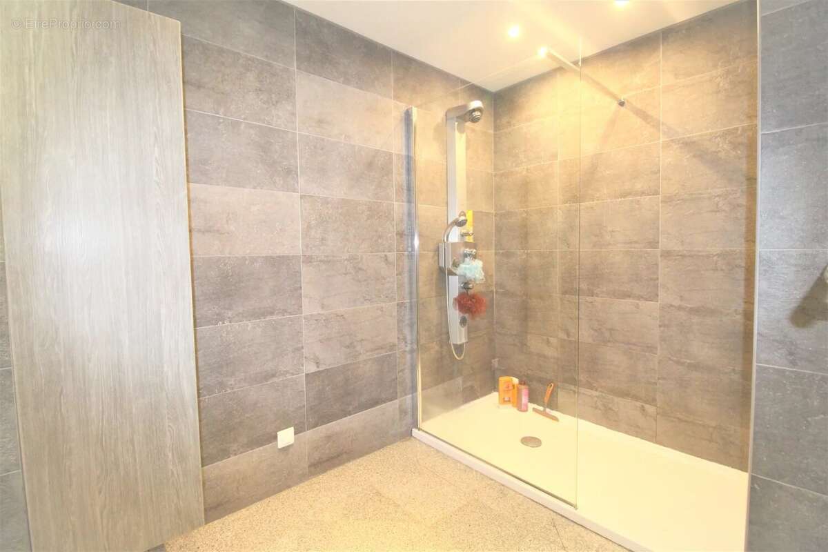 Appartement à VILLENEUVE-LOUBET