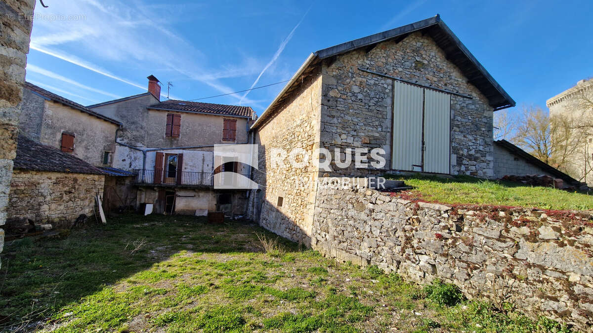 Maison à VIALA-DU-PAS-DE-JAUX