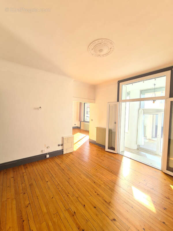 Appartement à SAINT-ETIENNE