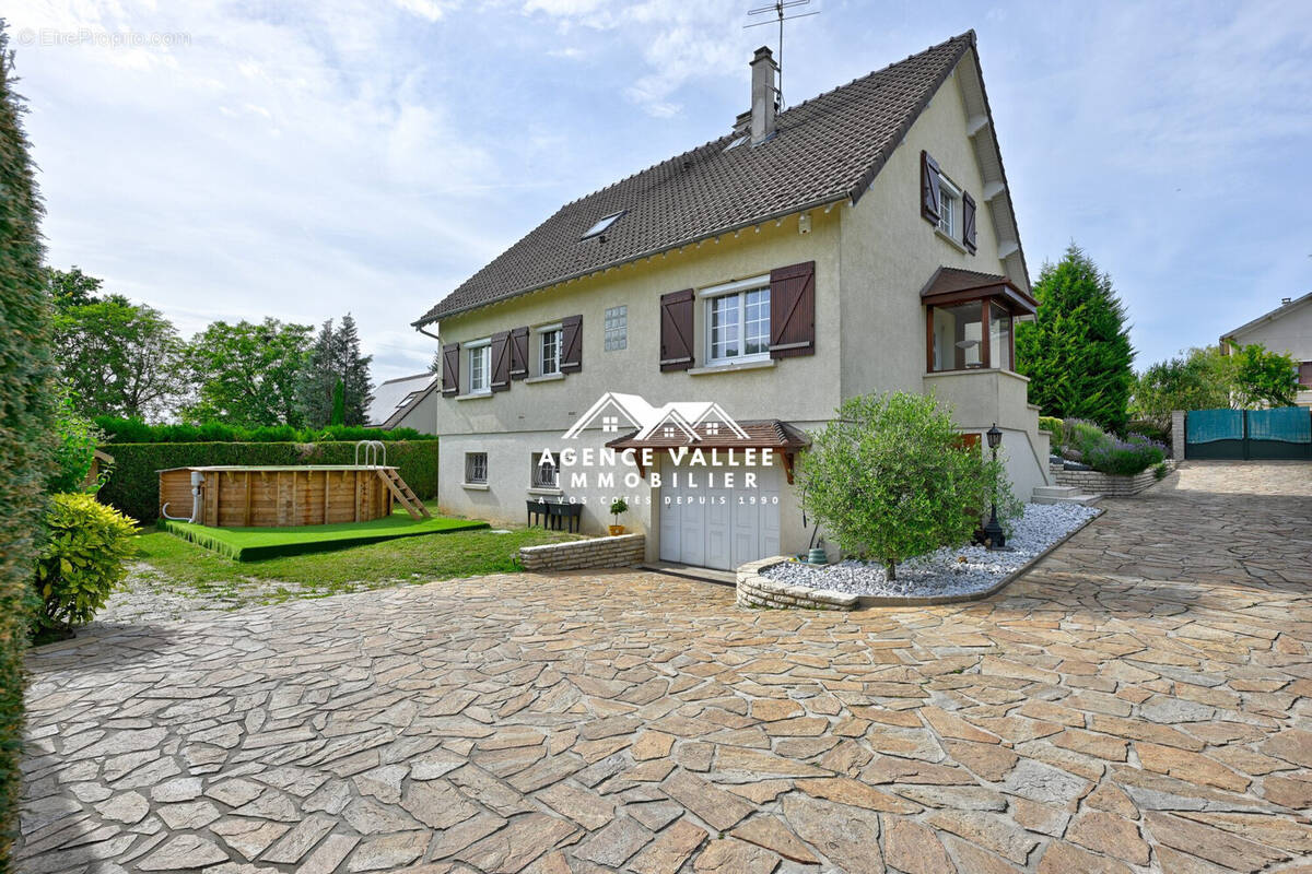 Maison à SAINTRY-SUR-SEINE