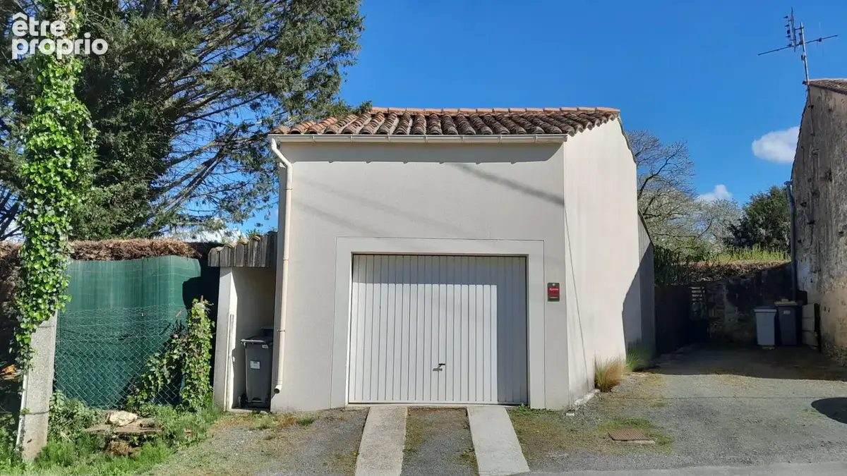 LUSSANT - Charentaise entièrement rénovée de 133 m² - 3 chambres - garage - jardin intime - photo 17