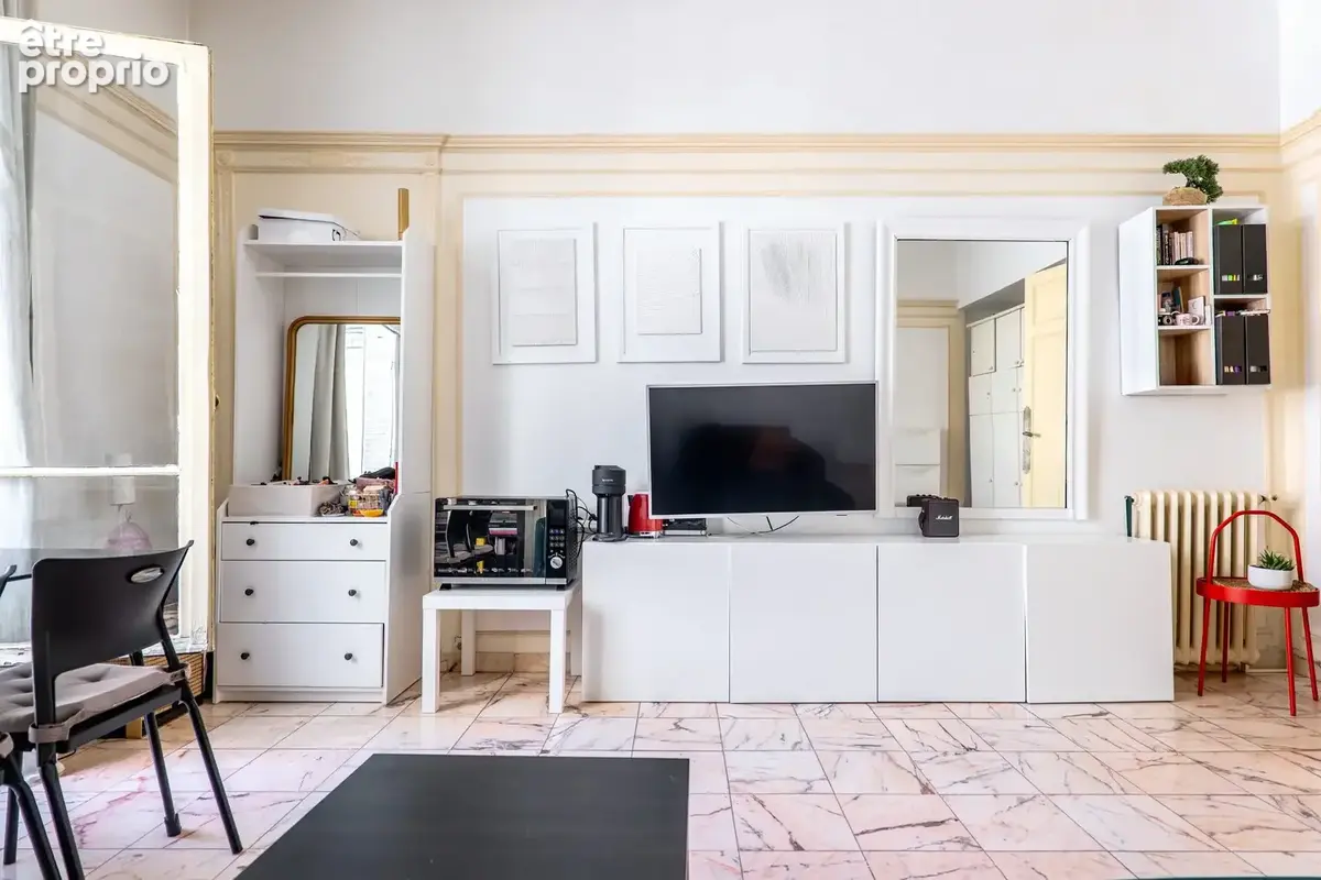 Appartement 32 m² à Paris-8e  - photo 2