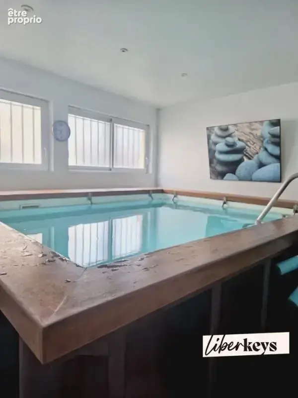 Local d'activite 135 m² possibilite appartement - photo 2