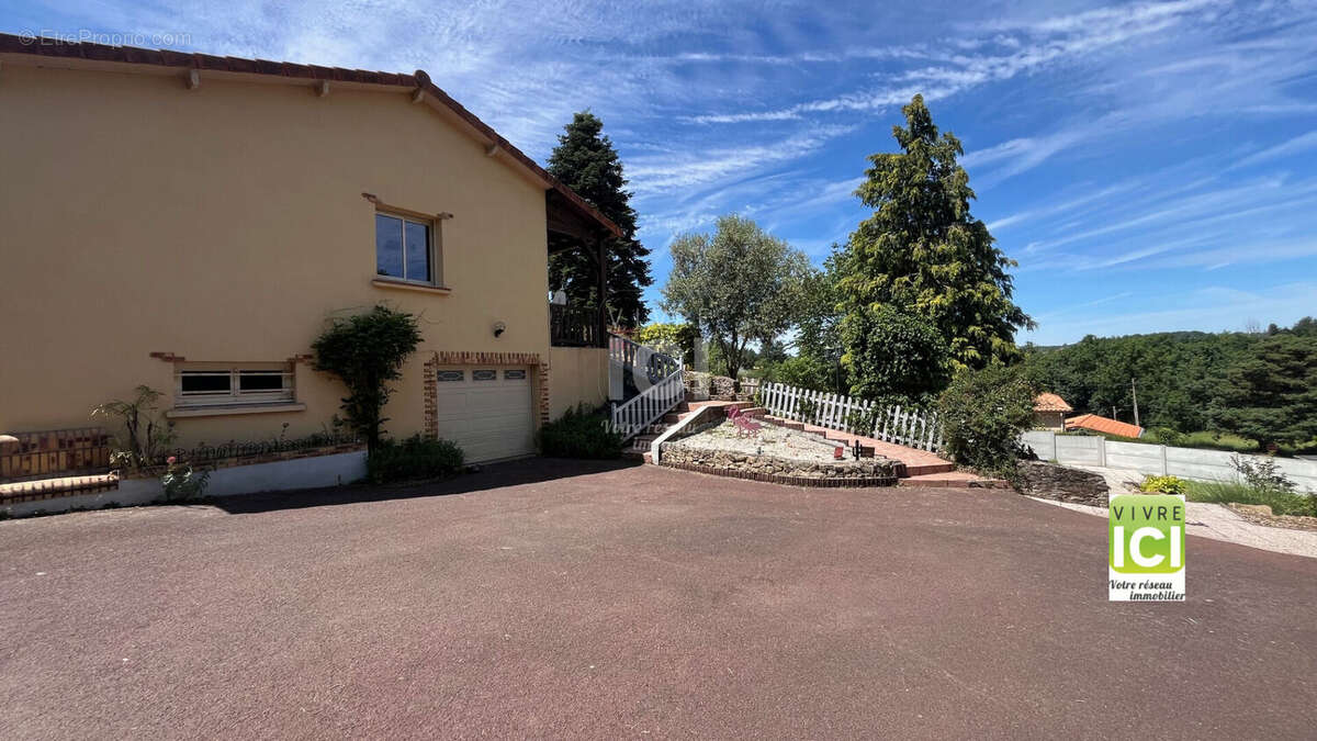 Maison à LA VARENNE