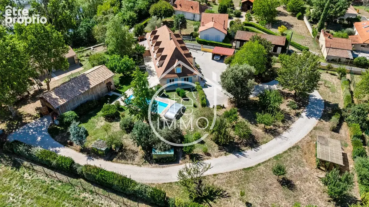 PRIGONRIEUX : Magnifique périgourdine 12 pièces de 331m² avec piscine et accès dordogne - photo 30