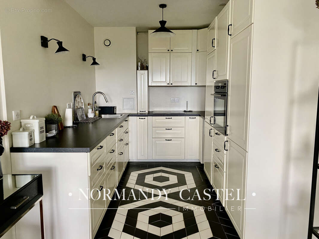 Appartement à TROUVILLE-SUR-MER