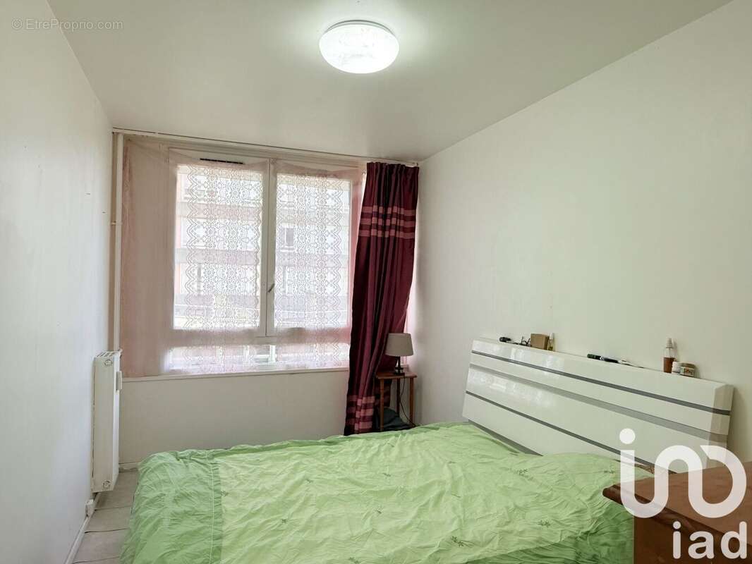 Photo 6 - Appartement à AUBERVILLIERS