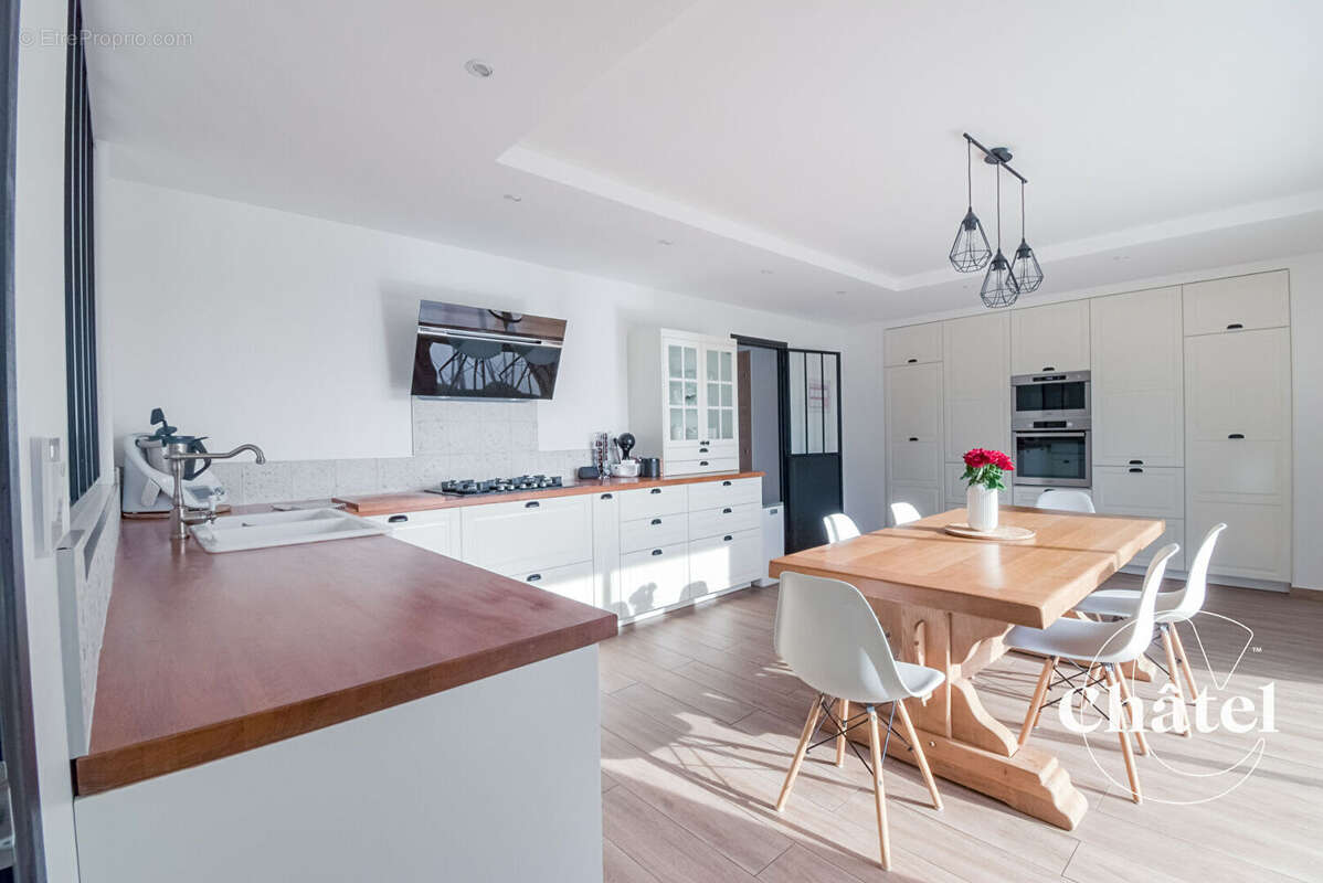 Maison à MONTATAIRE