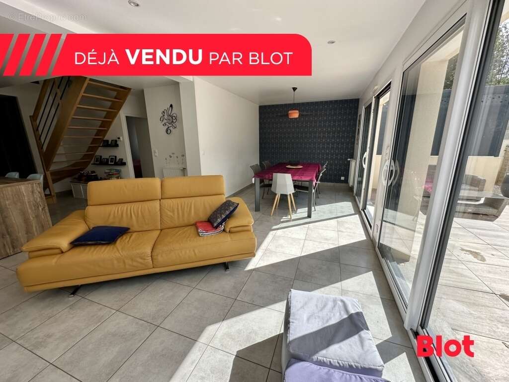 Maison à MONTFORT-SUR-MEU