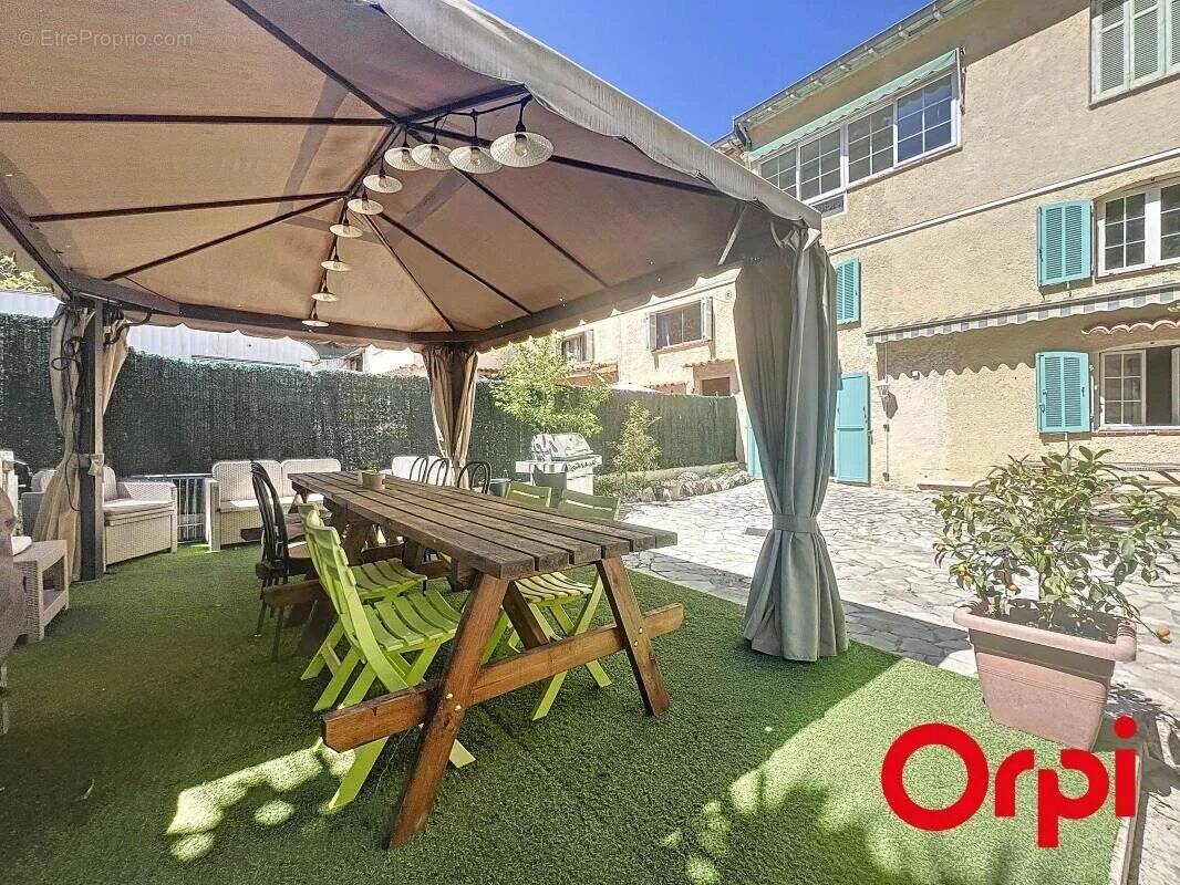 Appartement à ROQUEBRUNE-CAP-MARTIN