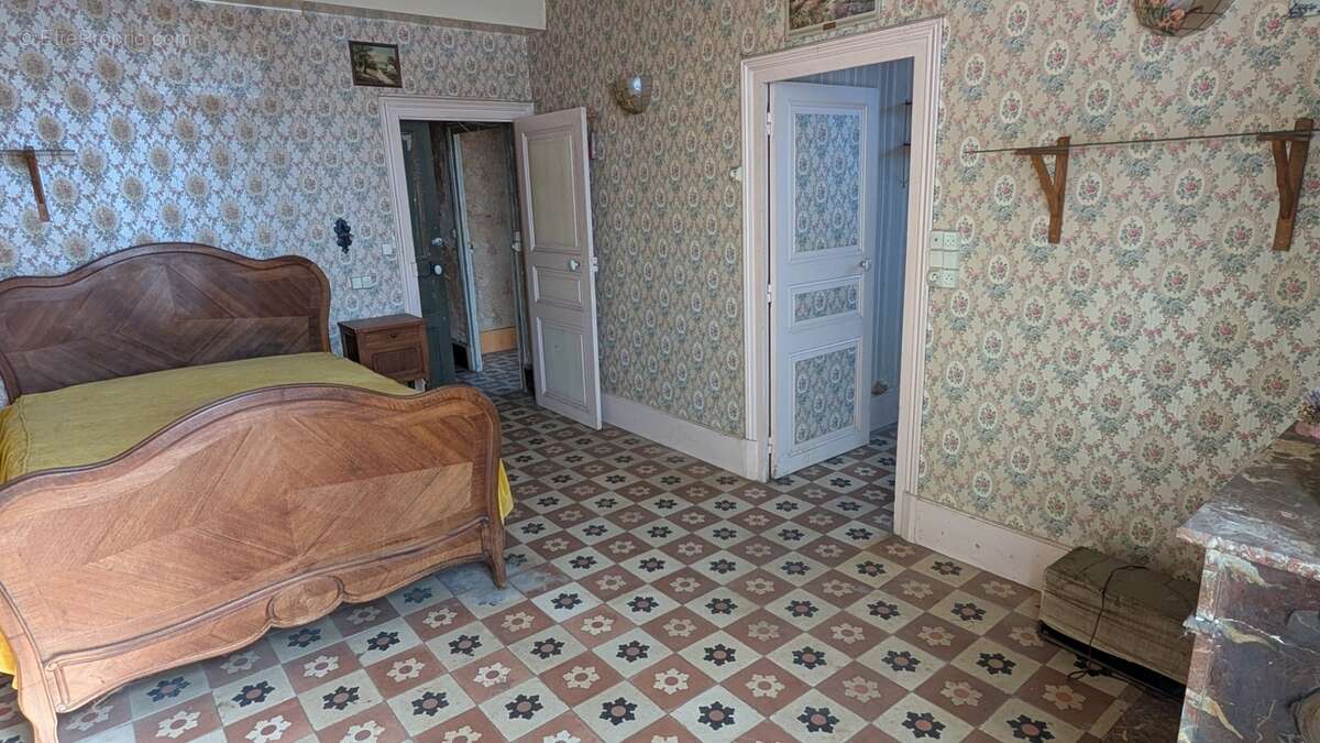 Charmante maison de village à vendre 70m² COUTARNOUX (89) avec dépendances et cour intérieure - photo 11
