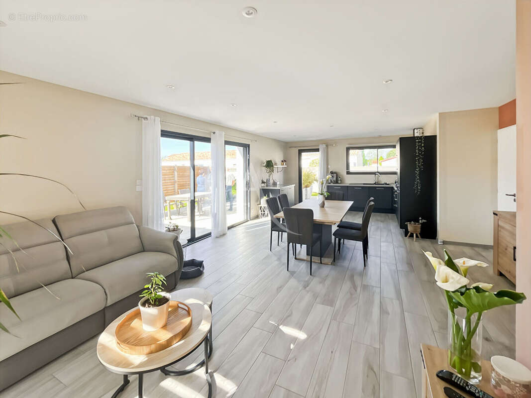 Maison à SAINT-CHRISTOPHE-DU-LIGNERON