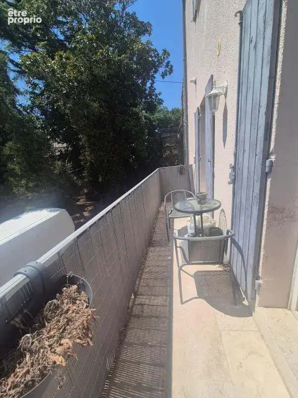 Appartement à BAGNOLS-SUR-CEZE