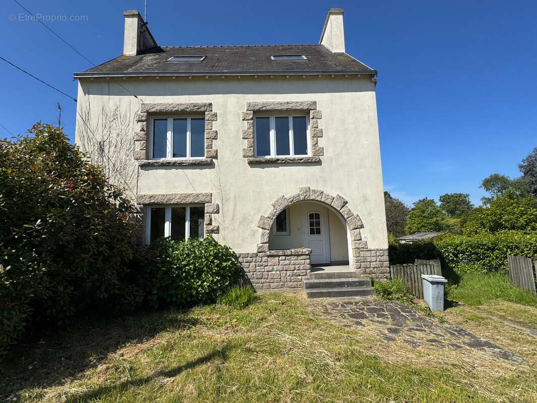 Maison à ERGUE-GABERIC