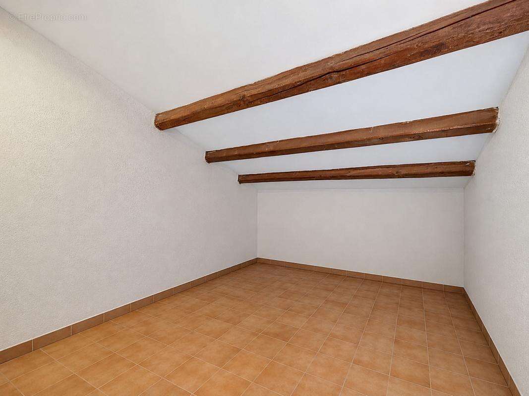 Maison à ROQUEBRUNE-SUR-ARGENS