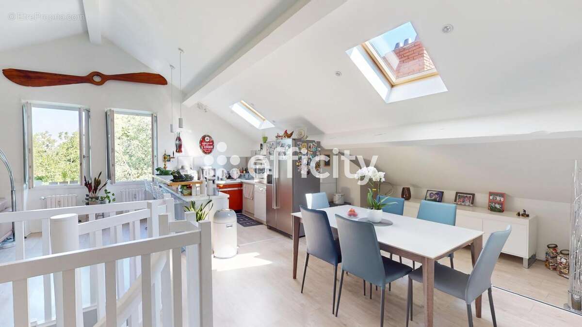 Appartement à FONTAINES-SUR-SAONE