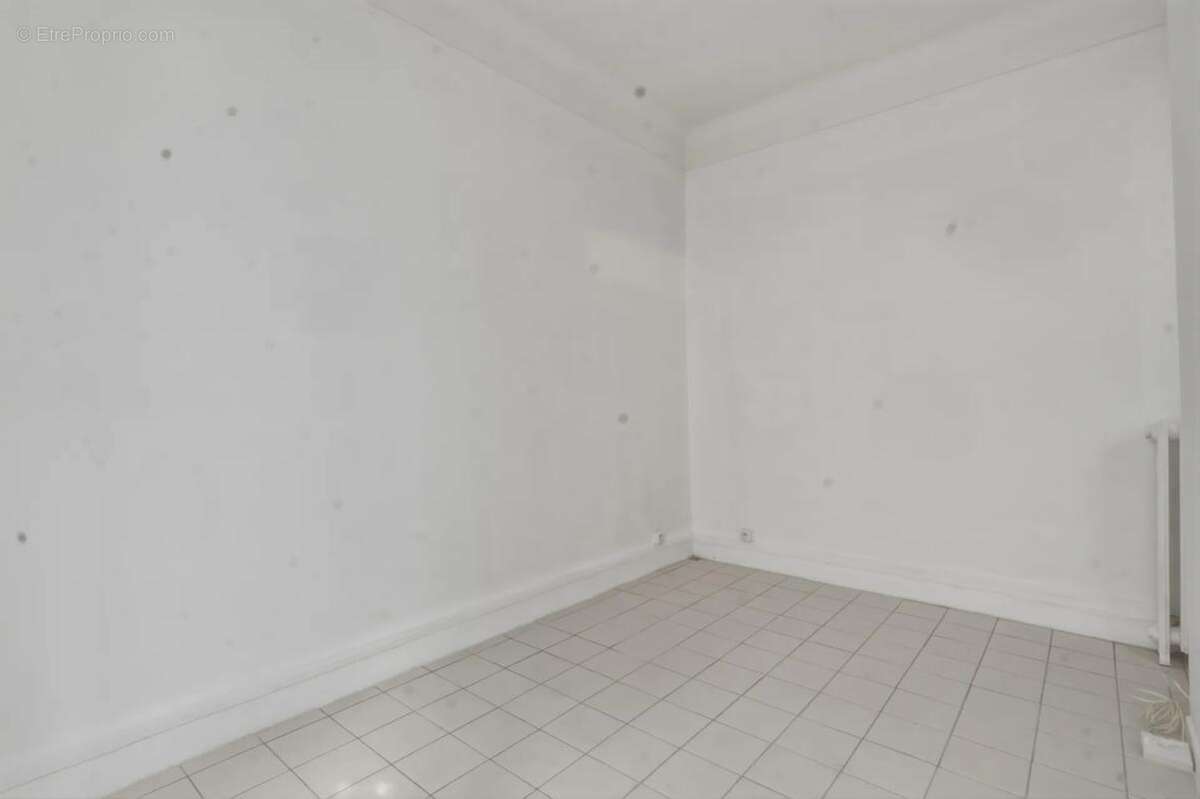Studio de 1 pièce de 16 m² à Paris - photo 5