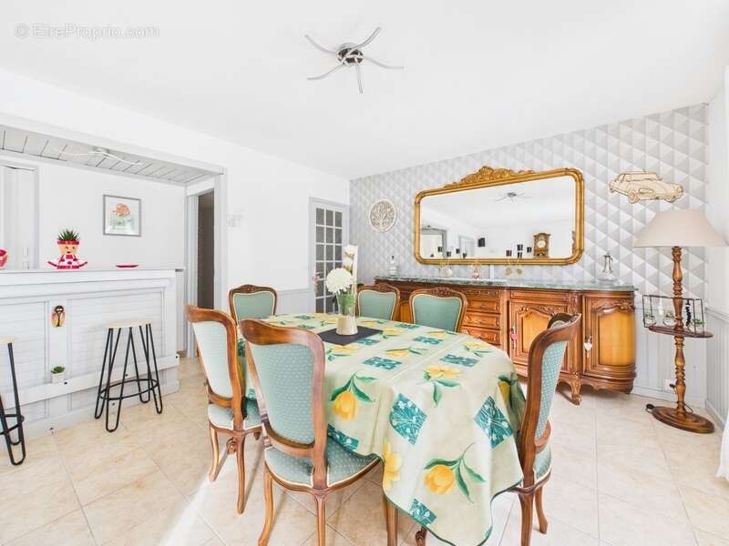 Maison de plain pied à vendre en viager 5 pièces BOLBEC (76) - photo 3