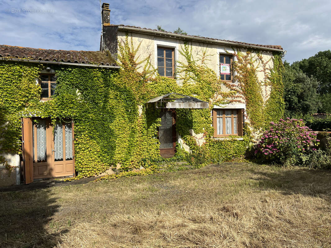 Maison à THIRE
