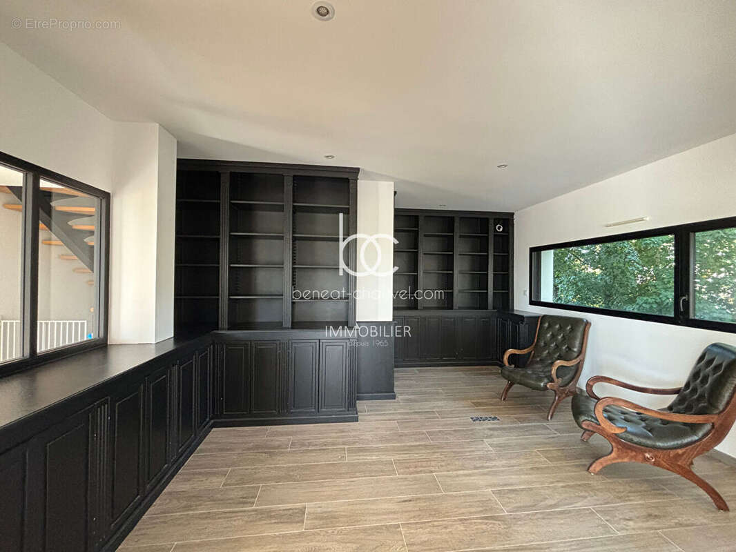 Maison Saint Ave 285.18 m2 - photo 6