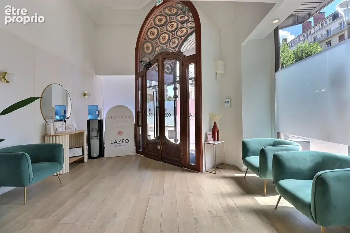 Murs Commerciaux sous bail commercial - Chambery 140 m2 - photo 2