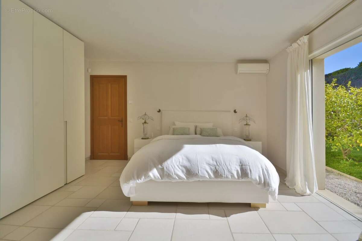 Maison à PEYMEINADE