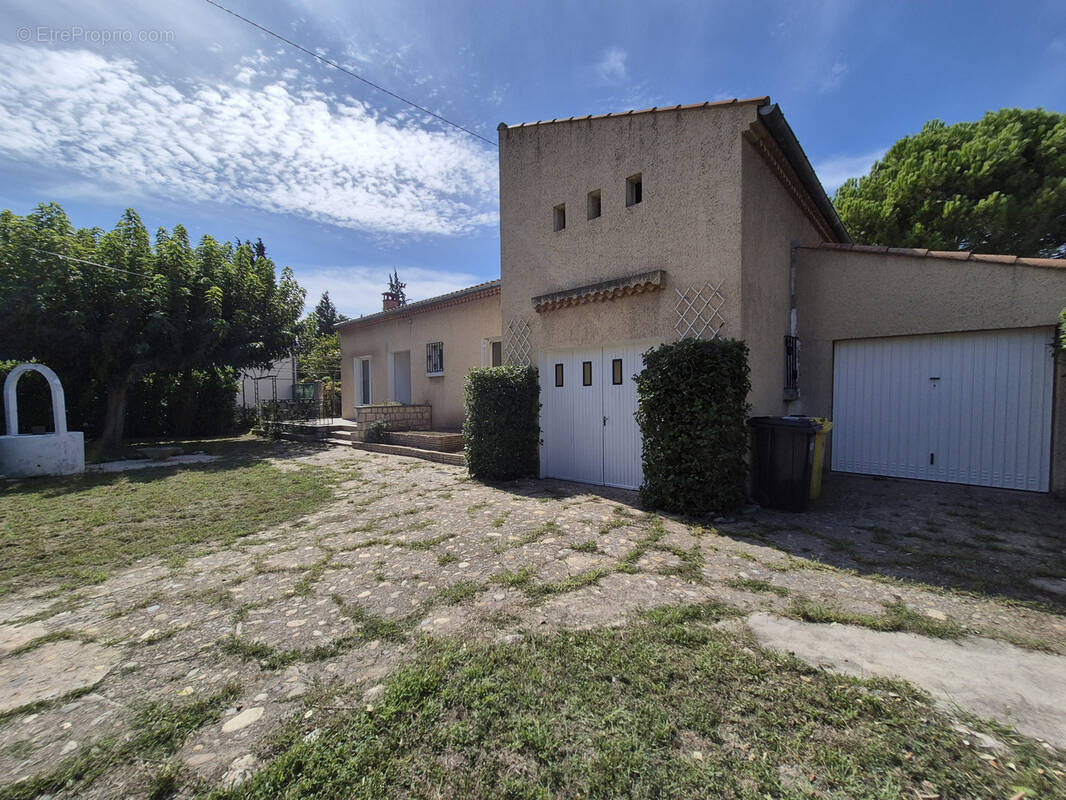 Maison à MORIERES-LES-AVIGNON