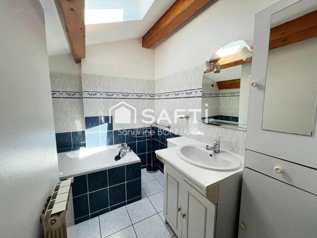 Maison 105 m² à Semussac  - photo 8