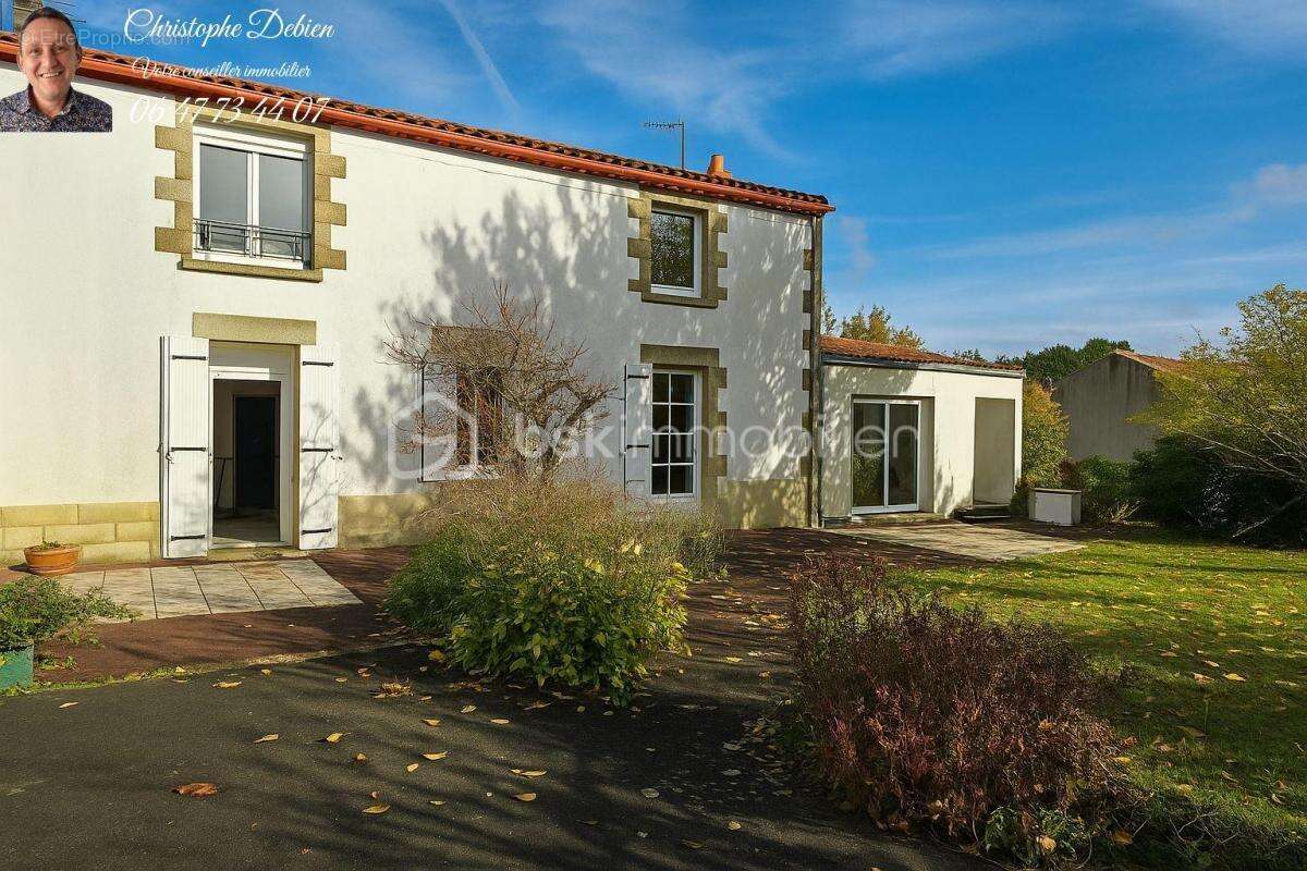 Maison à BAZOGES-EN-PAILLERS