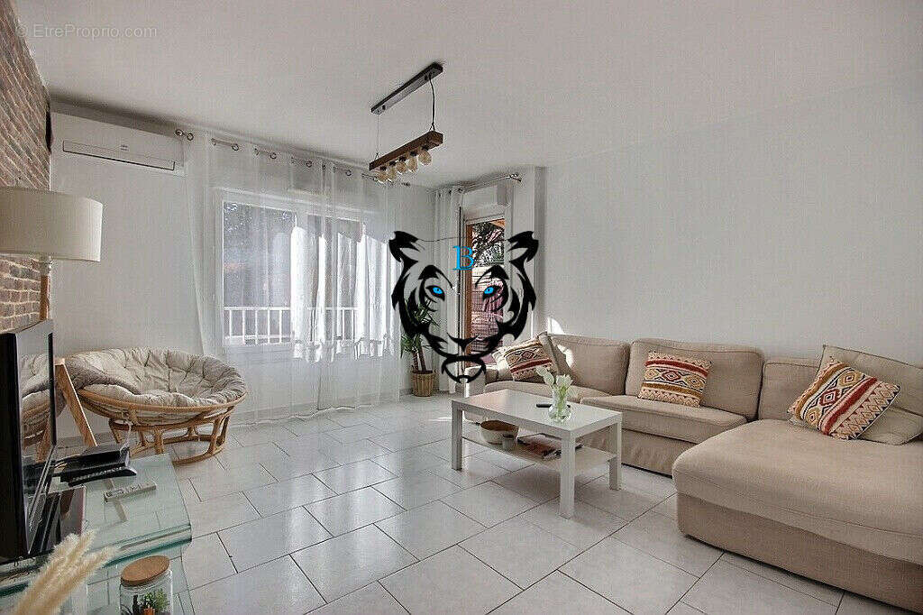 Appartement à LES ISSAMBRES