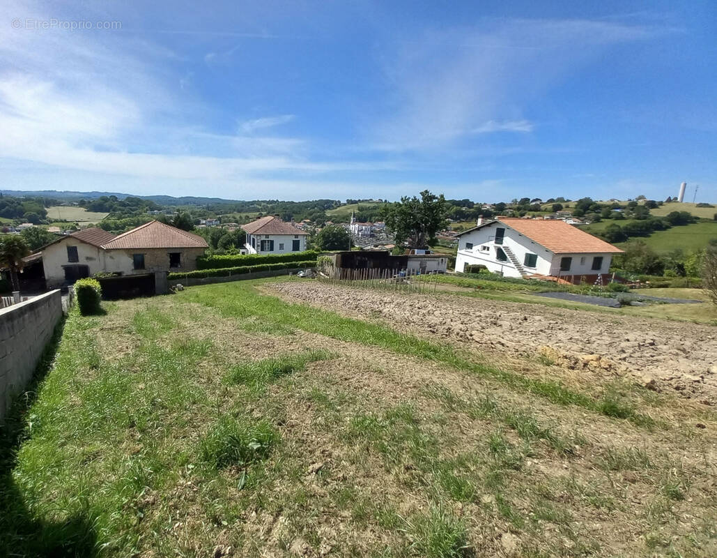 Terrain à BRISCOUS