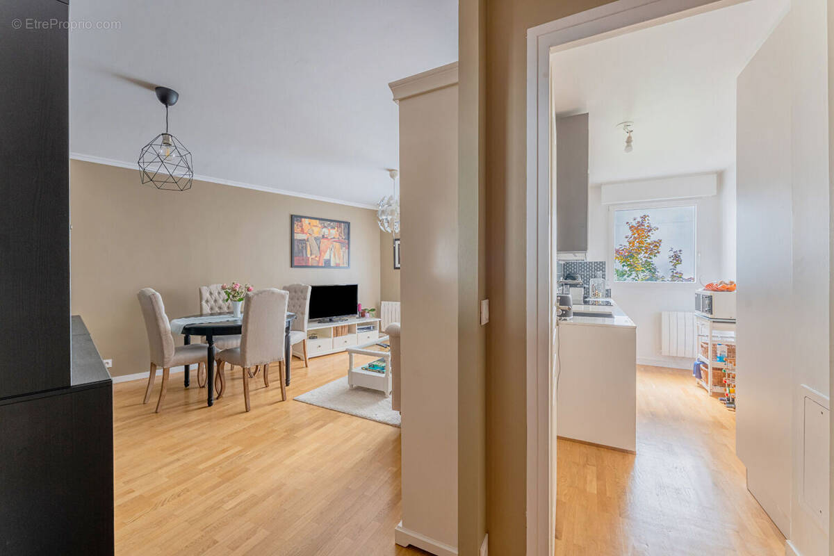 Appartement à PARIS-15E