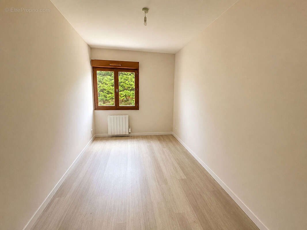 Ennery Maison PLEIN PIEDS 6/7 piéces de 92 M² et 146 M² utile sur terrain 687 M² - photo 8