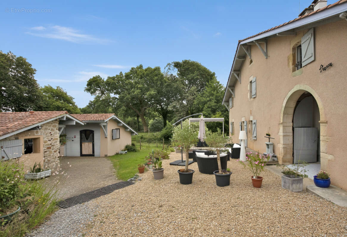 Maison à BIARROTTE