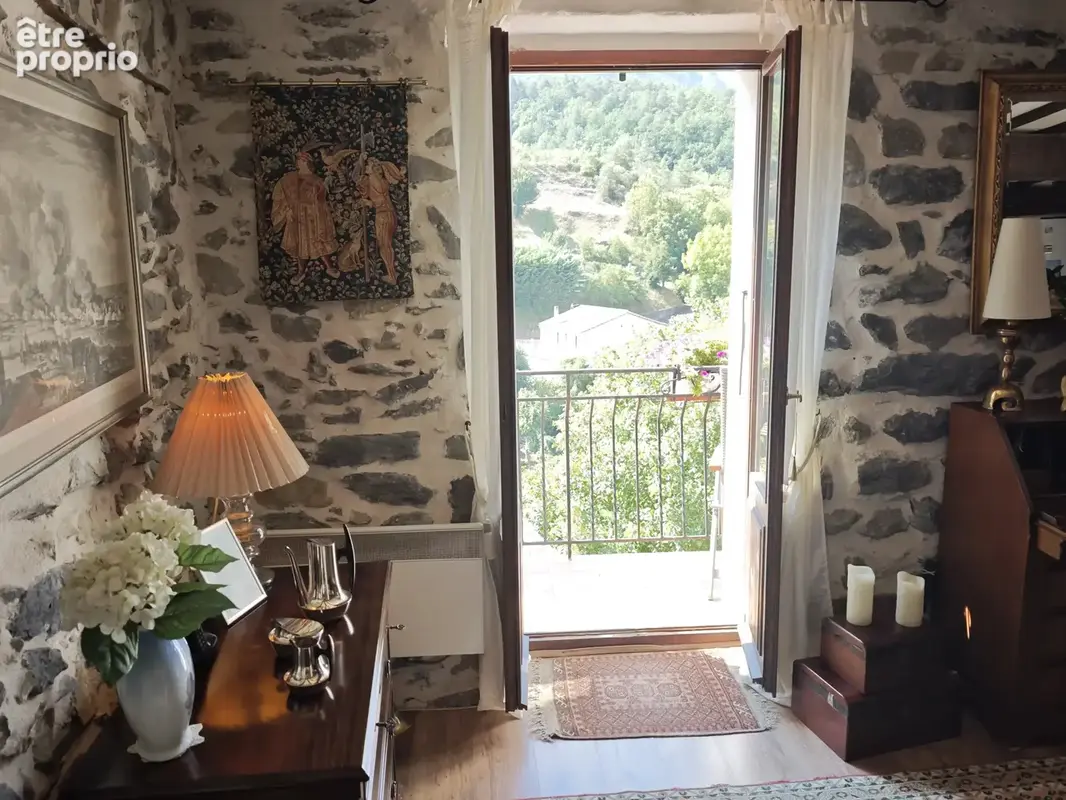 Maison de village en pierre offrant une vue imprenable - photo 8