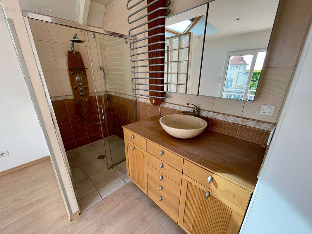 Maison à SARTROUVILLE