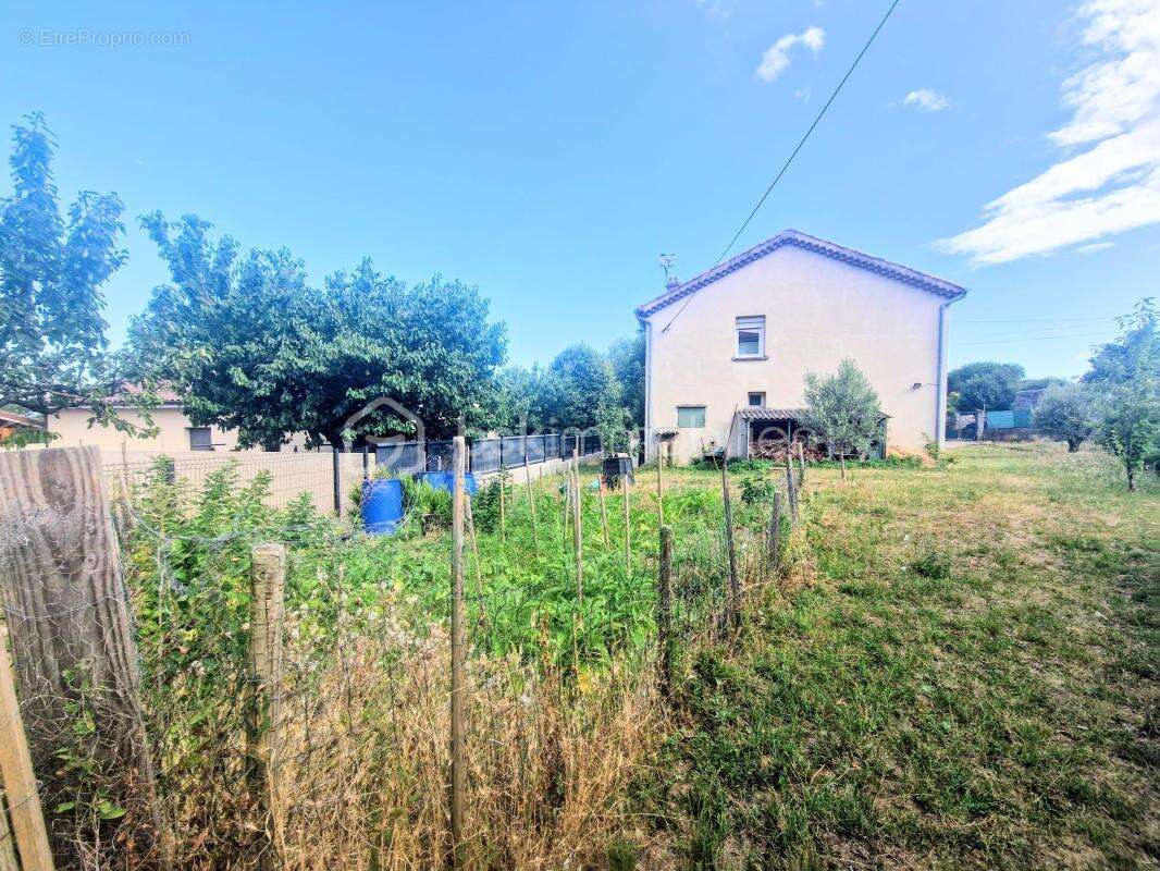Maison indépendante sur terrain de 800 m² – Quintenas - photo 3
