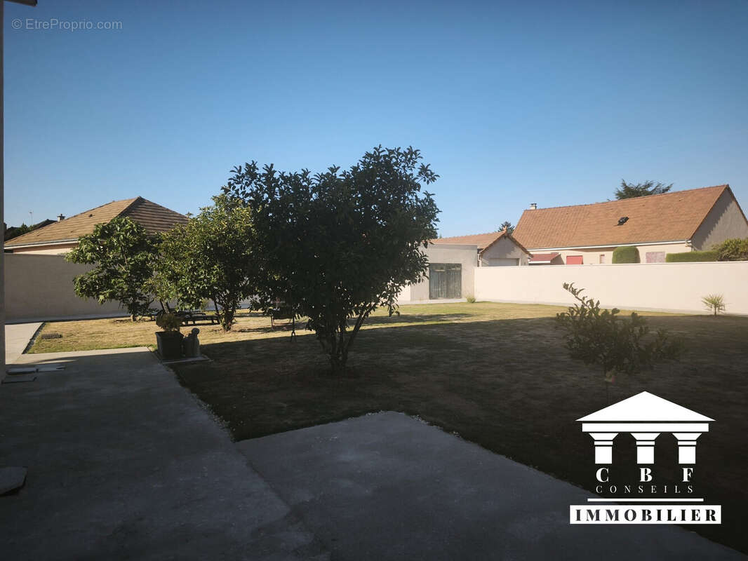 Maison 235 m² à Saint-Remy  - photo 4