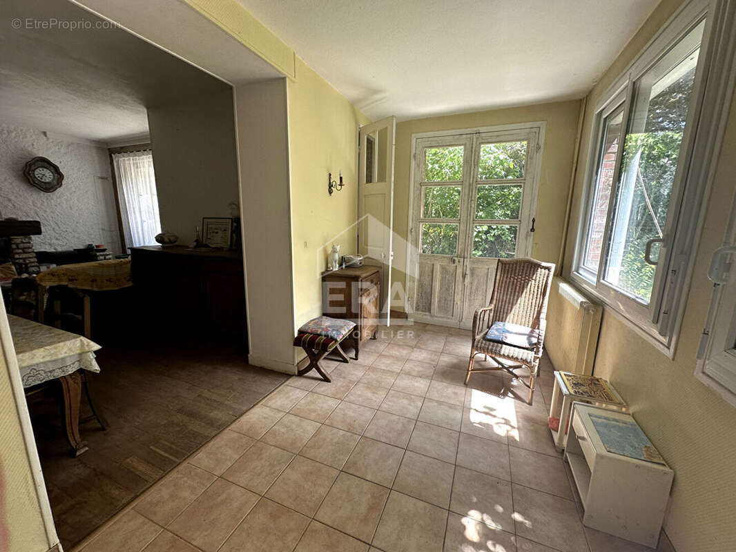 Maison à laval-en-brie - photo 4