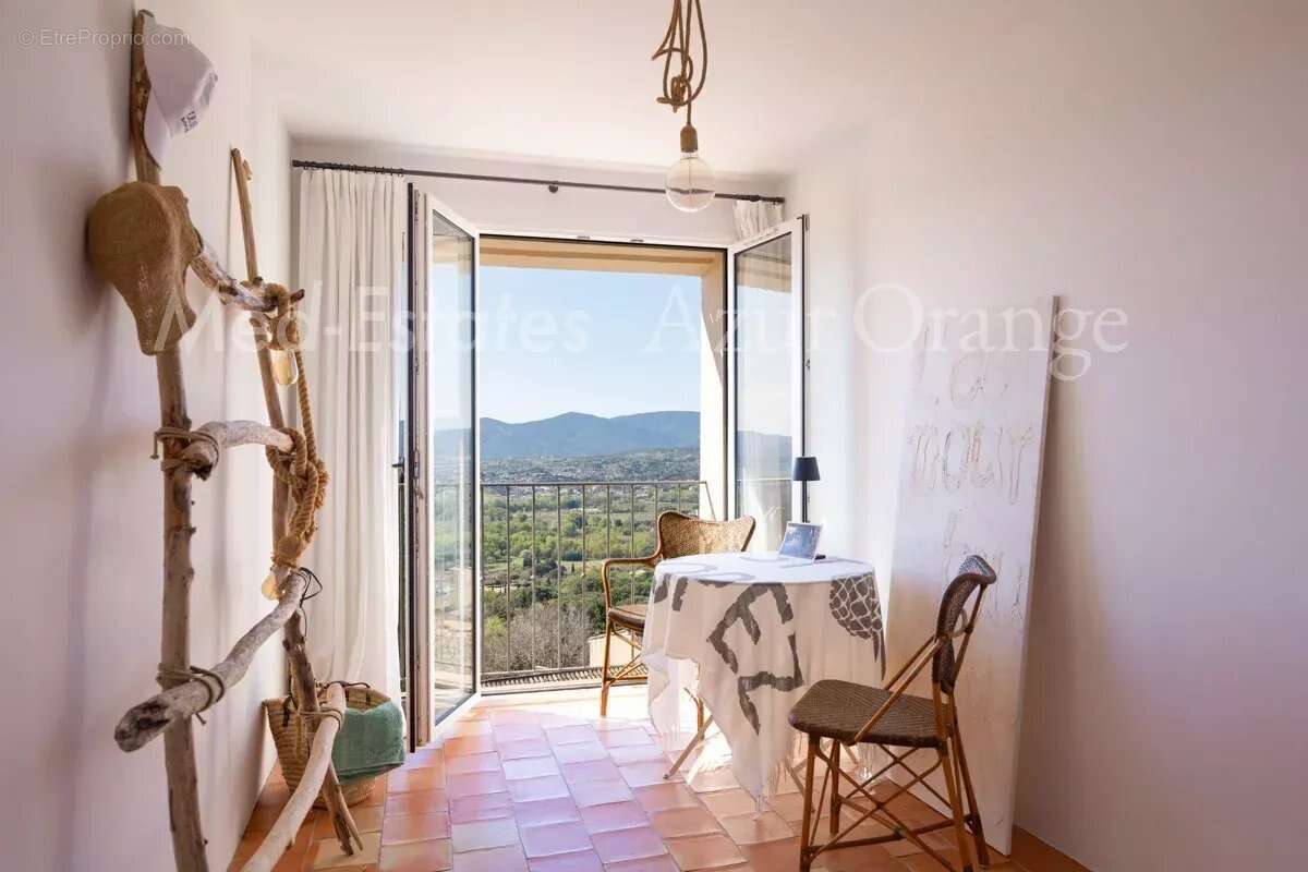 Appartement à GRIMAUD