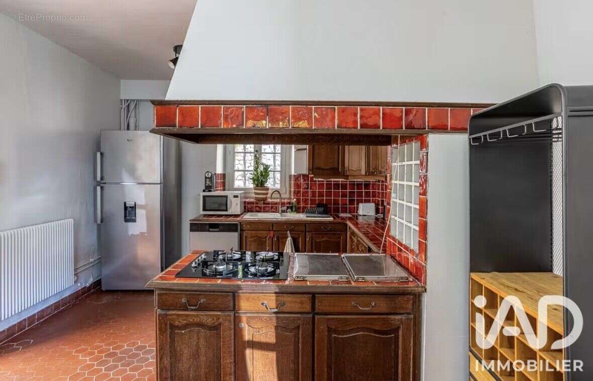 Maison 207 m² à Saulx-Marchais  - photo 7