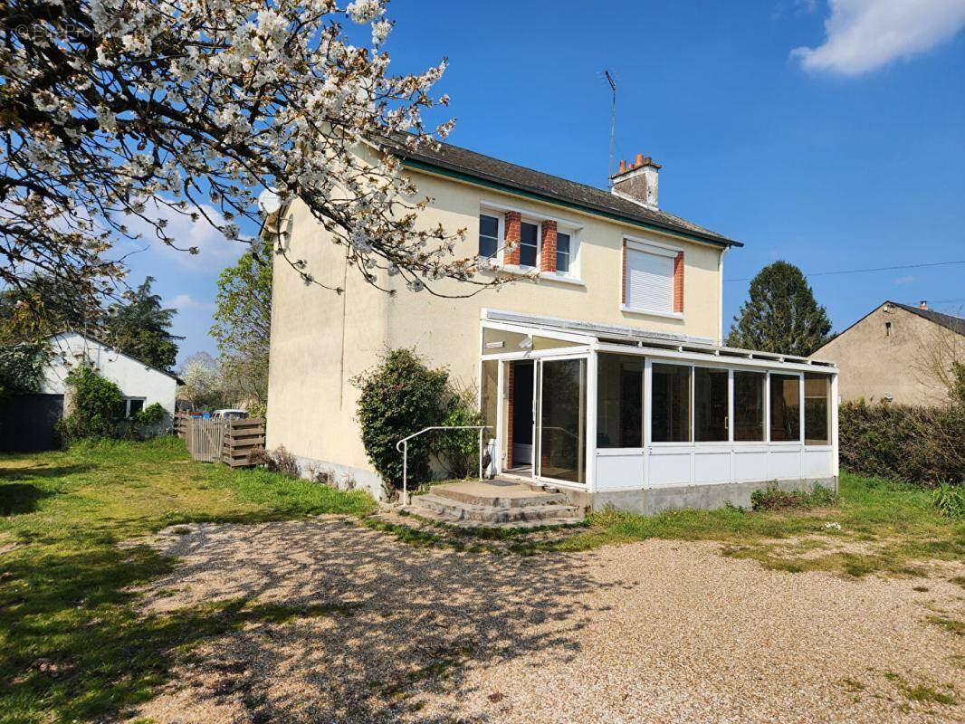 Maison à SAINT-PERE-SUR-LOIRE