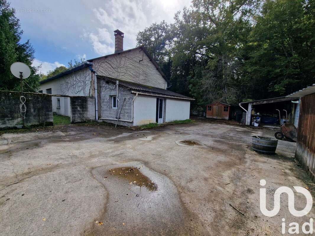 Photo 3 - Maison à TERRASSON-LAVILLEDIEU