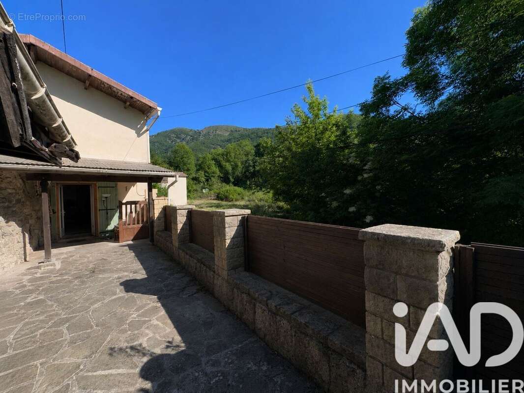 Maison 101 m² à Montpezat-Sous-Bauzon  - photo 4